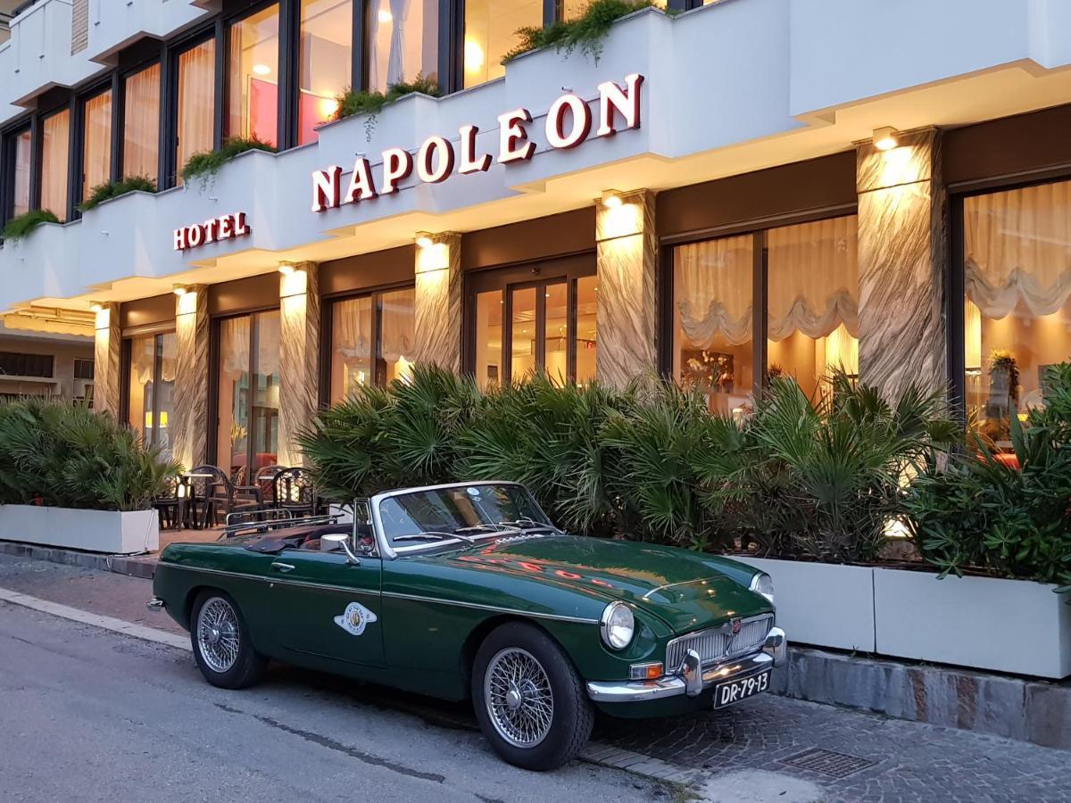 Hotel Napoleon Габиче Маре Екстериор снимка