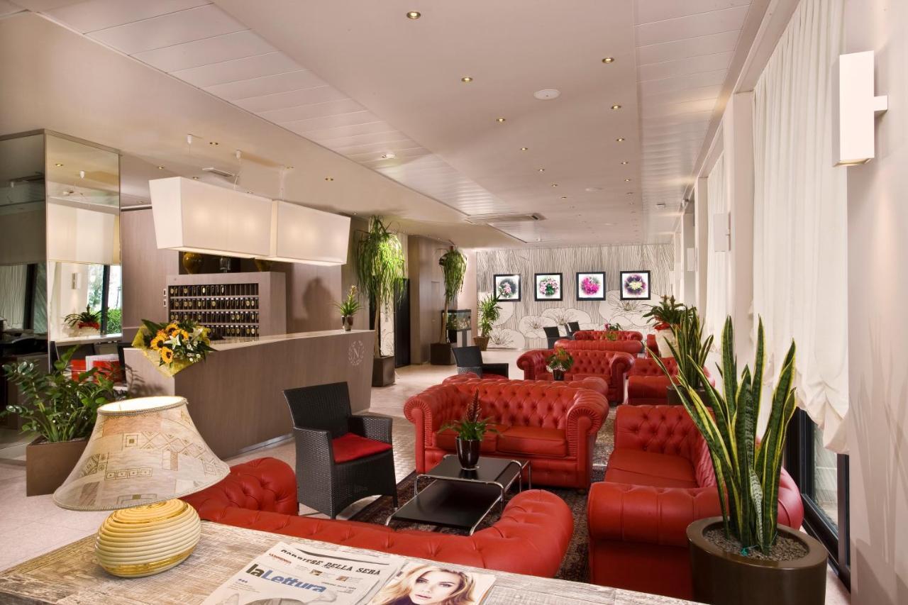 Hotel Napoleon Габиче Маре Екстериор снимка